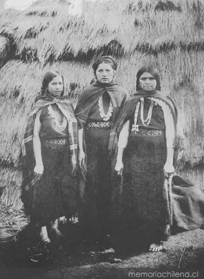 Mujeres mapuche — 1911 | Chile de Ayer