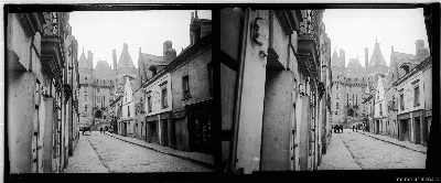 Vista del Castillo de Langeais desde la calle, Indre-et-Loire, Francia, abril 1909 — 1909 | Chile de Ayer