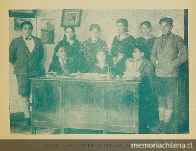 Retrato del directorio del Centro Cultural del Liceo de Niñas de Coquimbo en revista Ráfaga. — 1931 | Chile de Ayer