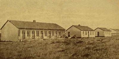 Vivienda para peones, comedor, cocina, baño y servicios de una estancia magallánica, 1924 — 1924 | Chile de Ayer