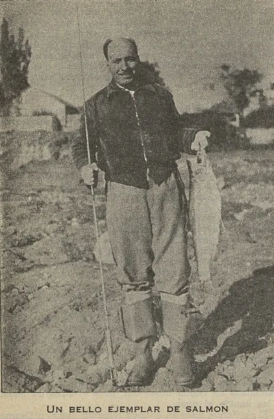 Un bello ejemplar de salmón, 1940 — 1940 | Chile de Ayer