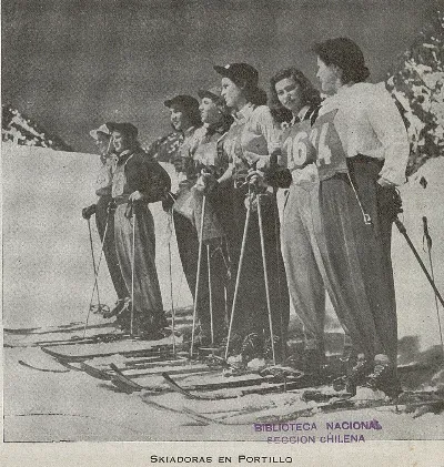 Mujeres esquiando en Portillo, 1943 — 1943 | Chile de Ayer