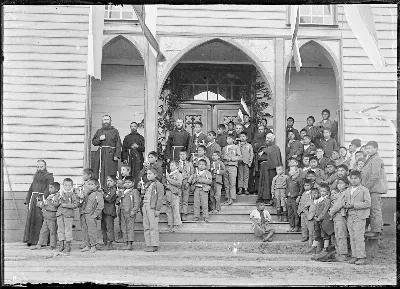 Padre Sigifredo en la Misión de Panguipulli, 1905 — 1905 | Chile de Ayer