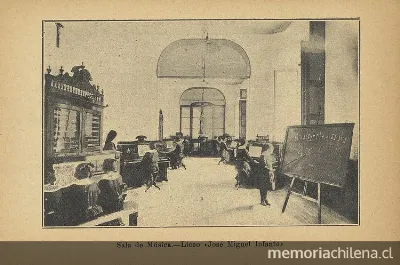 Sala de Música del Liceo de Señoritas " — 1926 | Chile de Ayer