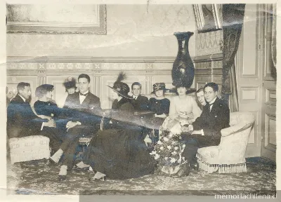 Tertulia santiaguina, 1915 — 1915 | Chile de Ayer