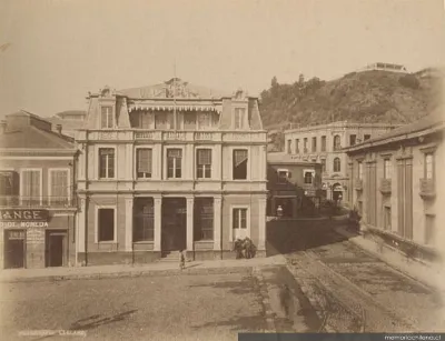 Edificio del correo de Valparaíso, hacia 1890 — 1890 | Chile de Ayer