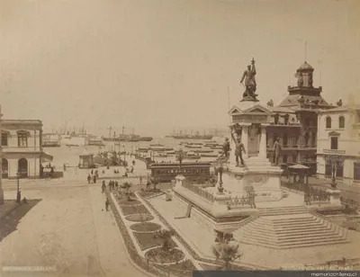 Monumento a Prat, hacia 1890 — 1890 | Chile de Ayer