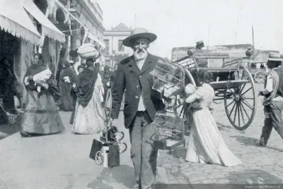 Vendedor de jaulas, hacia 1910 — 1910 | Chile de Ayer
