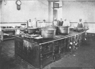 Instituto Nacional: cocina, 1913 — 1913 | Chile de Ayer