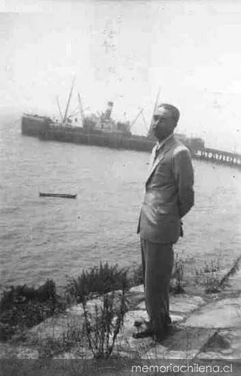 Óscar Castro en Puerto Montt, 1942 — 1942 | Chile de Ayer