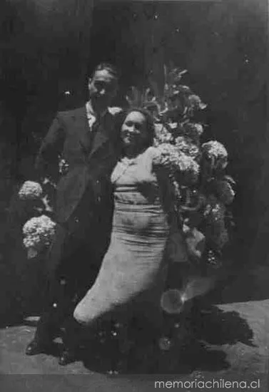 Óscar Castro junto a su esposa Isolda Pradel, hacia 1940 — 1940 | Chile de Ayer