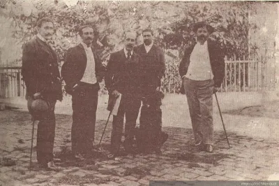 Ilustradores en la celebración del aniversario de la Revista Instantáneas, 1901 — 1901 | Chile de Ayer