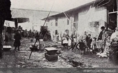 Un conventillo, hacia 1910 — 1910 | Chile de Ayer