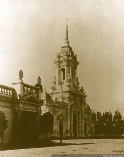 Fachada Cementerio Católico, 1906 — 1906 | Chile de Ayer