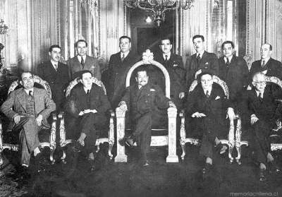 Pedro Aguirre Cerda junto a su gabinete, hacia 1940 — 1940 | Chile de Ayer