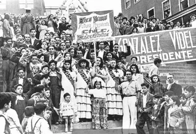 Manifestación en Sewell para la candidatura de Gabriel González Videla, 1946 — 1946 | Chile de Ayer
