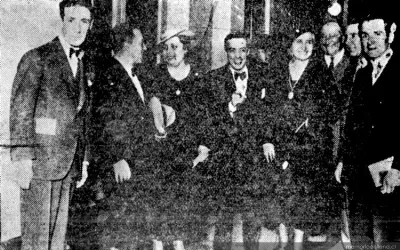 Felisa Vergara e Isabel Morel hacen campaña en el Congreso para obtener el sufragio femenino, marzo de 1933 — 1933 | Chile de Ayer