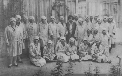 Alumnas de segundo año de la Escuela de Servicio Social, 1928 — 1928 | Chile de Ayer