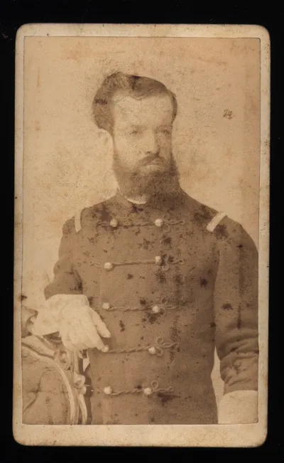 Retrato de un hombre con uniforme, hacia 1800 — 1800 | Chile de Ayer