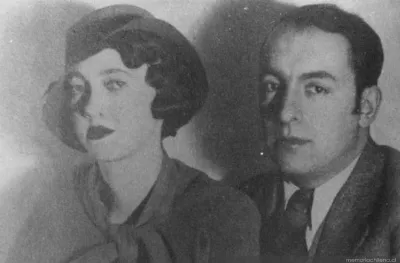 Pablo Neruda junto a María Antonieta Hageenar en Batavia, 1930 — 1930 | Chile de Ayer