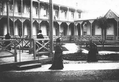 Casa de Orates: Pabellón Morandé: pensionado de señoras — 1901 | Chile de Ayer