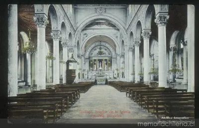Interior de la Iglesia Recoleta Dominica, Santiago, 1925 — 1925 | Chile de Ayer