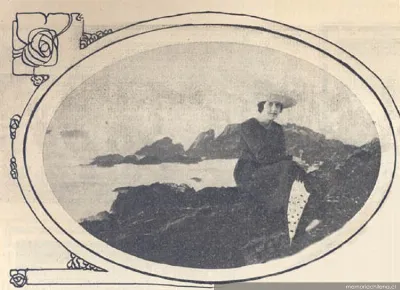 Magdalena Petit en las rocas de Pichilemu, 1918 — 1918 | Chile de Ayer