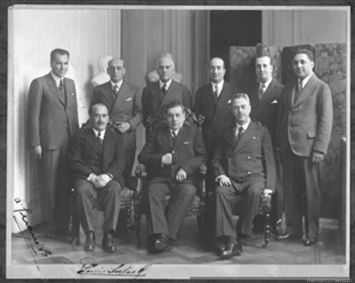 Arturo Alessandri Palma con grupo de autoridades, 1934 — 1934 | Chile de Ayer