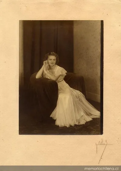 Retrato de Dorothy Sorensen, Punta Arenas, ca. 1937 — 1937 | Chile de Ayer