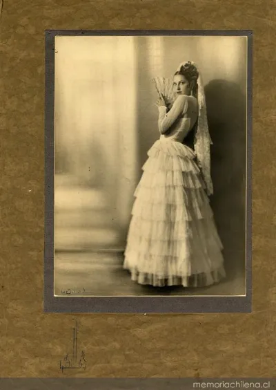 Retrato de mujer, ca. 1935 — 1935 | Chile de Ayer