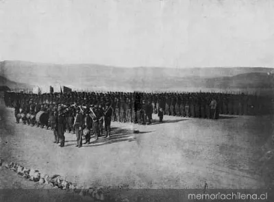 Regimiento Esmeralda antes de la Batalla de Tacna, mayo de 1880 — 1880 | Chile de Ayer