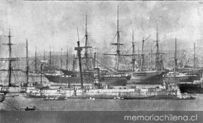 El Huáscar recalando en Valparaíso, después de su captura en Angamos, hacia 1880 — 1880 | Chile de Ayer