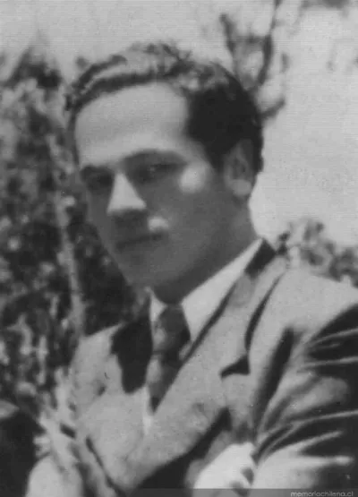 Nicanor Parra, hacia 1930 — 1930 | Chile de Ayer