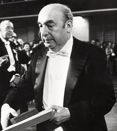 Pablo Neruda recibe el Premio Nobel de Literatura