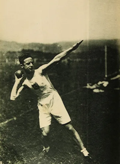 Salvador Allende en un campeonato atlético en Valparaíso