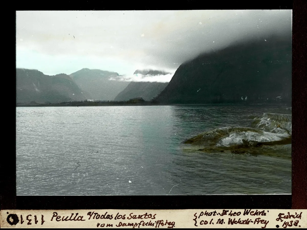 Peulla, a/Todos los Sanctos vom Dampfschiffsteg — Puerto Montt — 1938 | Chile de Ayer