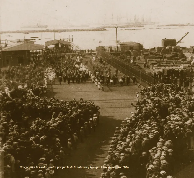 Recepción a las autoridades por parte de los obreros, Iquique 19 de diciembre 1907 — Iquique — 1907 | Chile de Ayer
