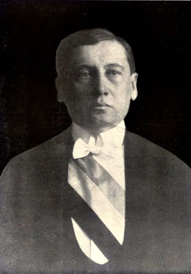 S.E Don Arturo Alessandri - Pdte. de Chile 1920-1925 (recorte) — 1920 | Chile de Ayer