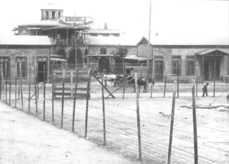 Escuela Santa María de Iquique hacia 1907 — 1907 | Chile de Ayer