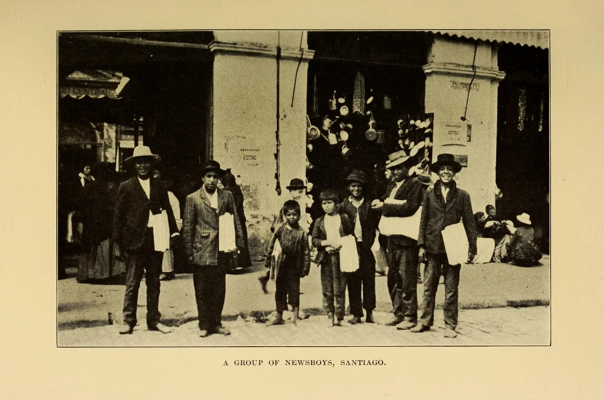 A group of newsboys, Santiago de Chile — 1912 | Chile de Ayer