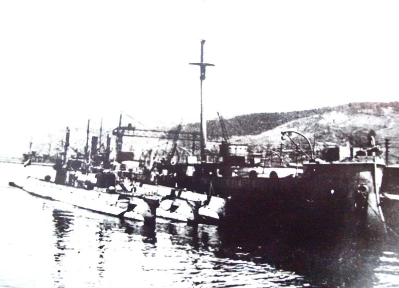 Huascar como buque madre de submarinos — 1918 | Chile de Ayer