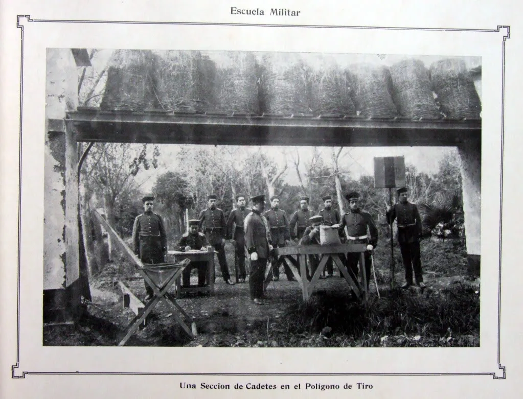 Ejércitodechile-álbumgráfico-1910-DSCF1392 — 1910 | Chile de Ayer
