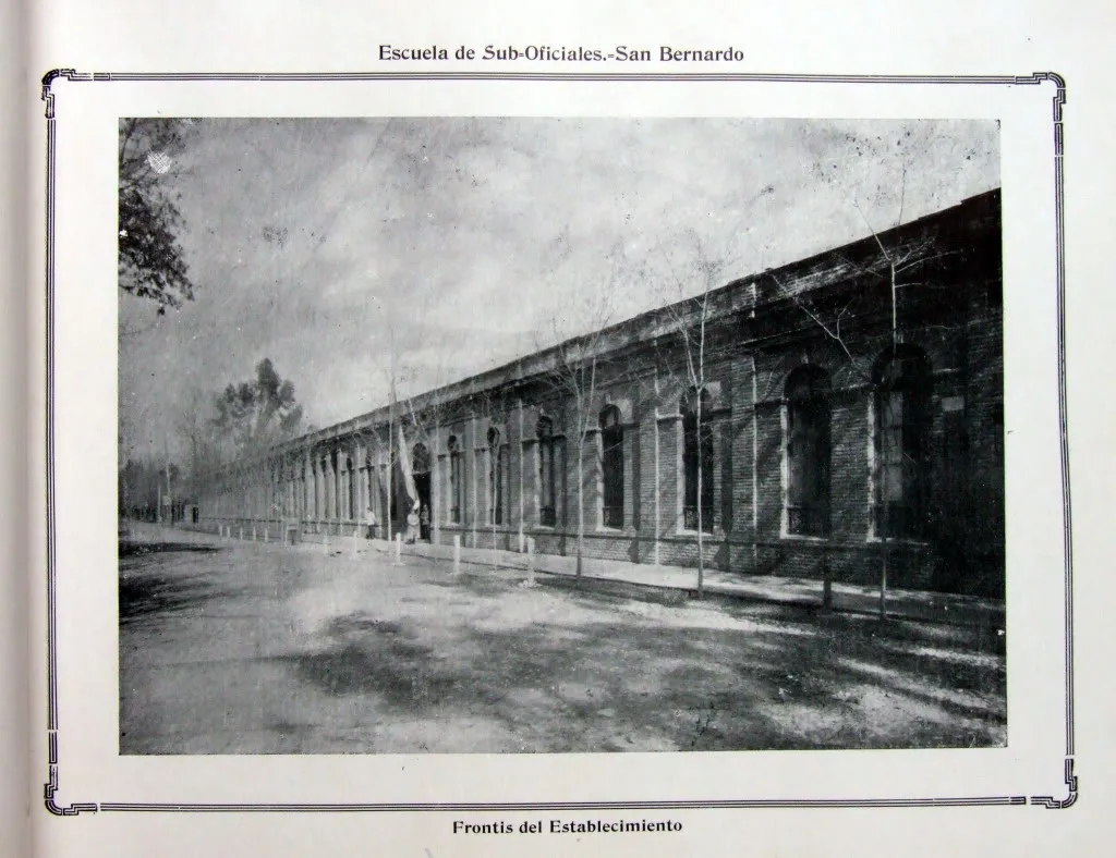 Ejércitodechile-álbumgráfico-1910-DSCF1411 — 1910 | Chile de Ayer