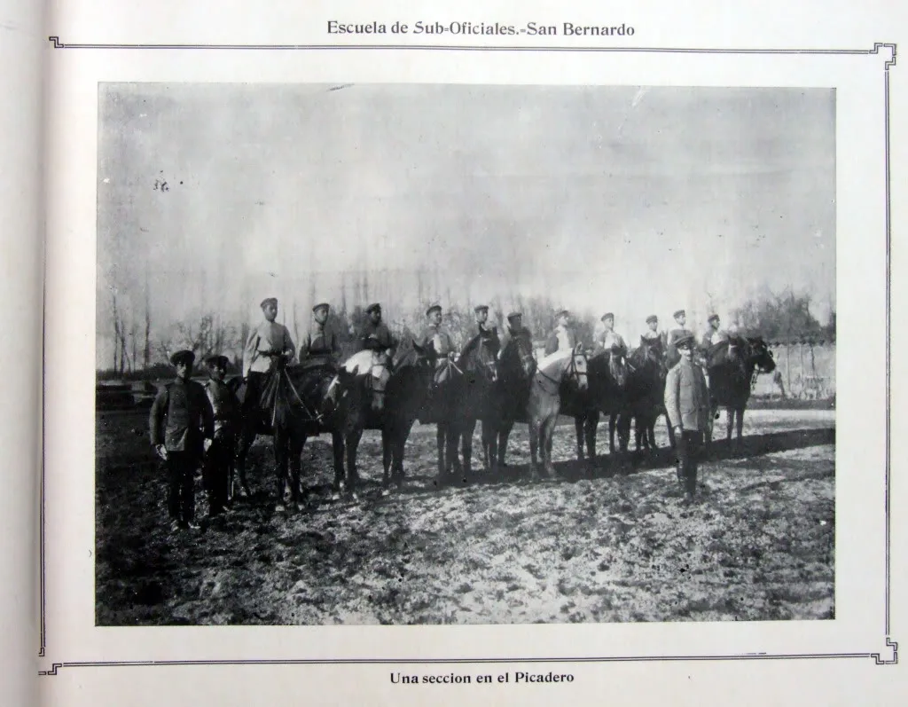 Ejércitodechile-álbumgráfico-1910-DSCF1414 — 1910 | Chile de Ayer
