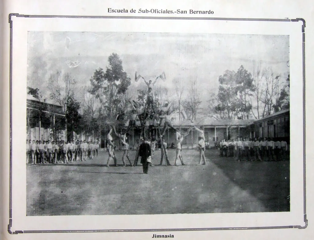 Ejércitodechile-álbumgráfico-1910-DSCF1421 — 1910 | Chile de Ayer