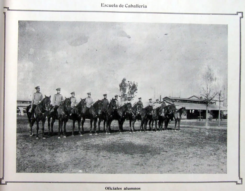 Ejércitodechile-álbumgráfico-1910-DSCF1427 — 1910 | Chile de Ayer