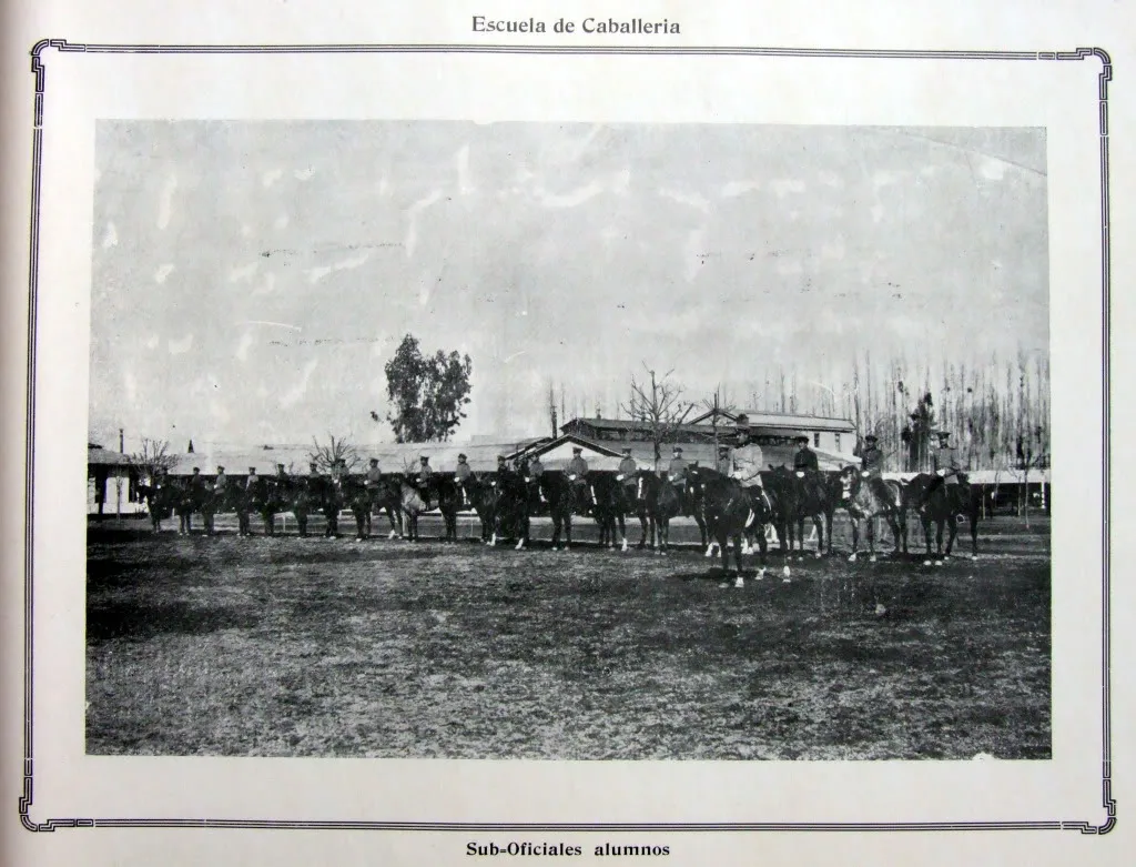 Ejércitodechile-álbumgráfico-1910-DSCF1428 — 1910 | Chile de Ayer