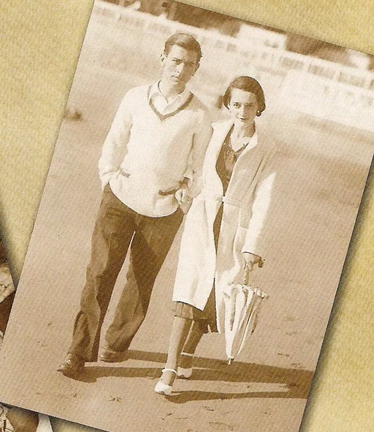 Dr. Jose Miguel Fuenzalida-Comas with his wife Maria Adriana Vadillo-Silva — 1920 | Chile de Ayer