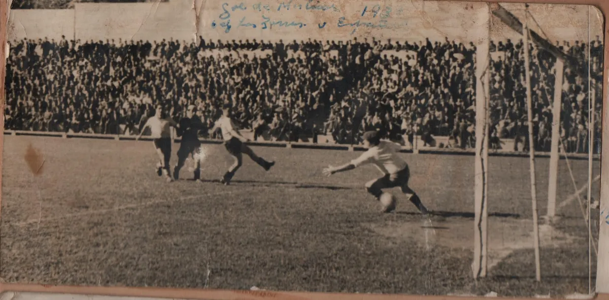Estadio Las Zorras — Municipalidad de Valparaíso — 1937 | Chile de Ayer