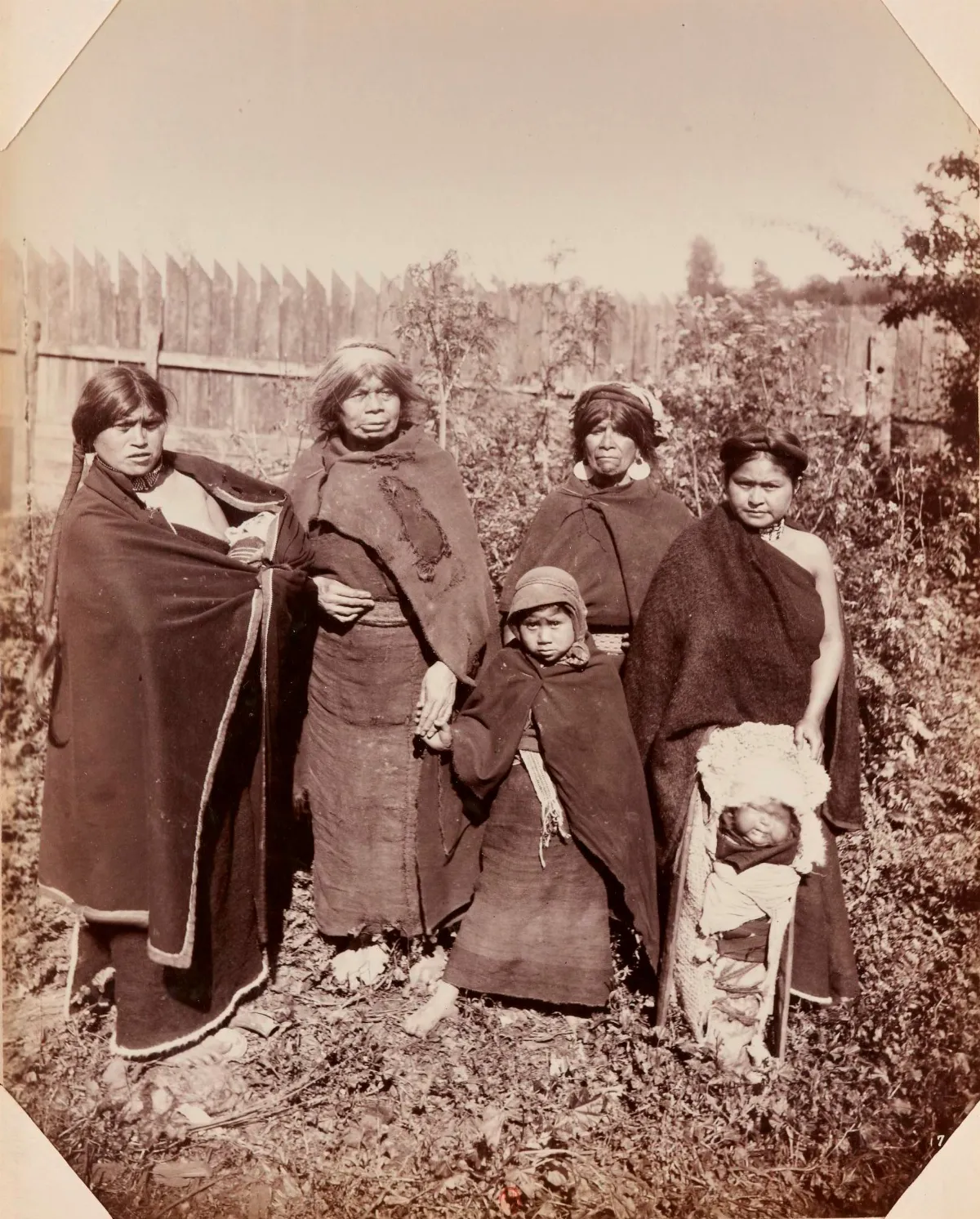 Mapuches 001 — Temuco — 1890 | Chile de Ayer